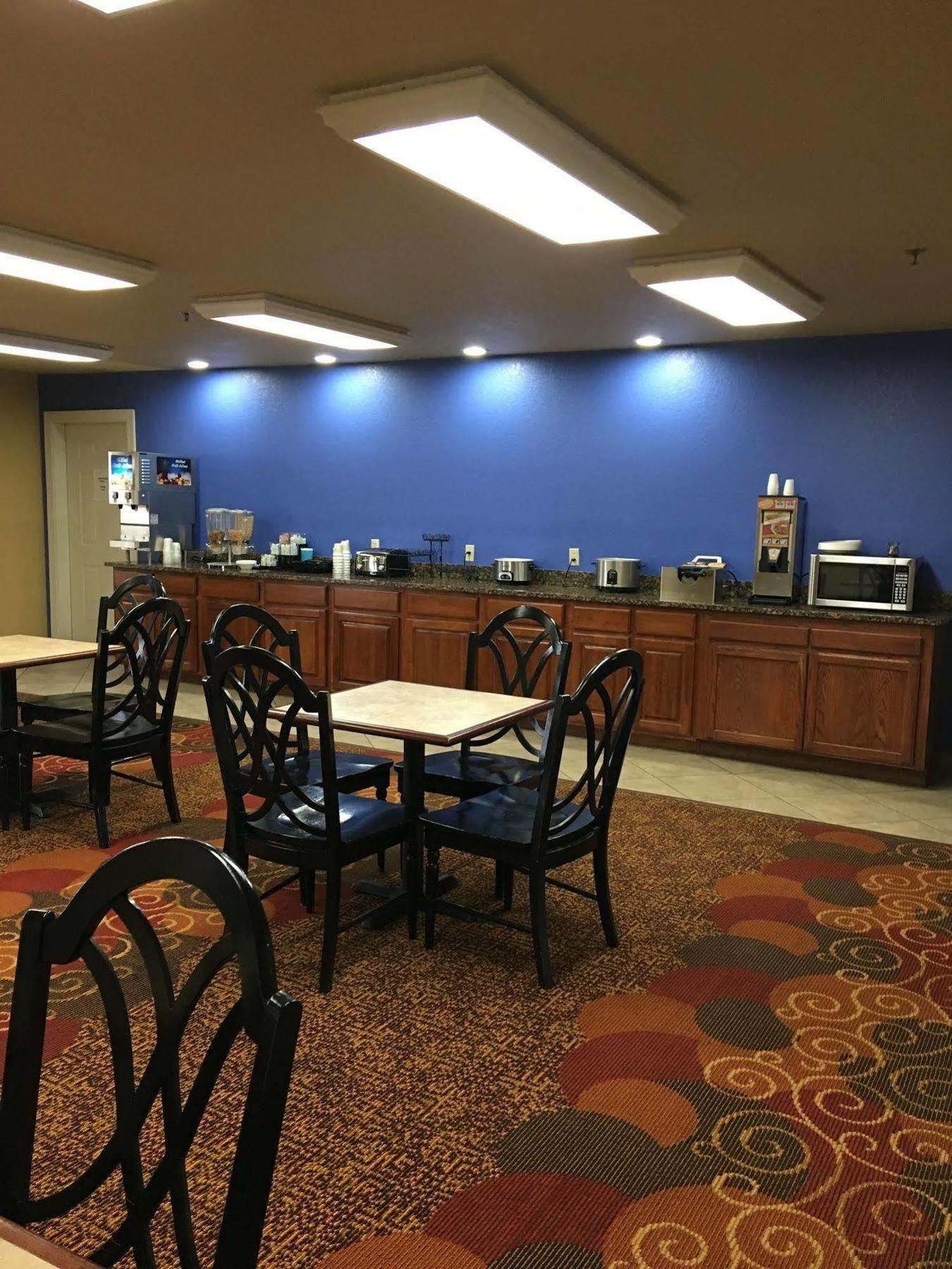 Hilltop Inn&Suites Greenbrier Exterior foto