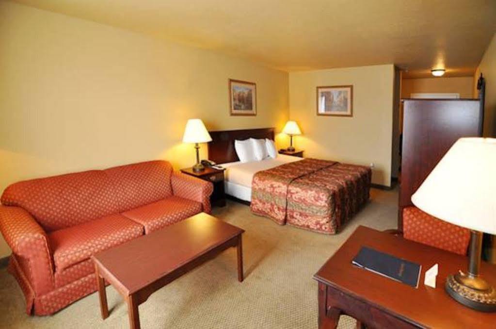 Hilltop Inn&Suites Greenbrier Exterior foto